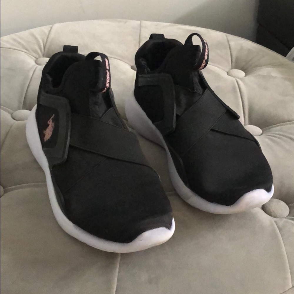 US Polo Assn black size 6 women’s sneakers